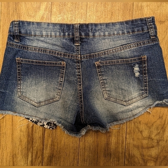 Blue Notes Casual Ripped Low-Rise Distressed Denim Jean Shorts Size 25 - Picture 2 of 4
